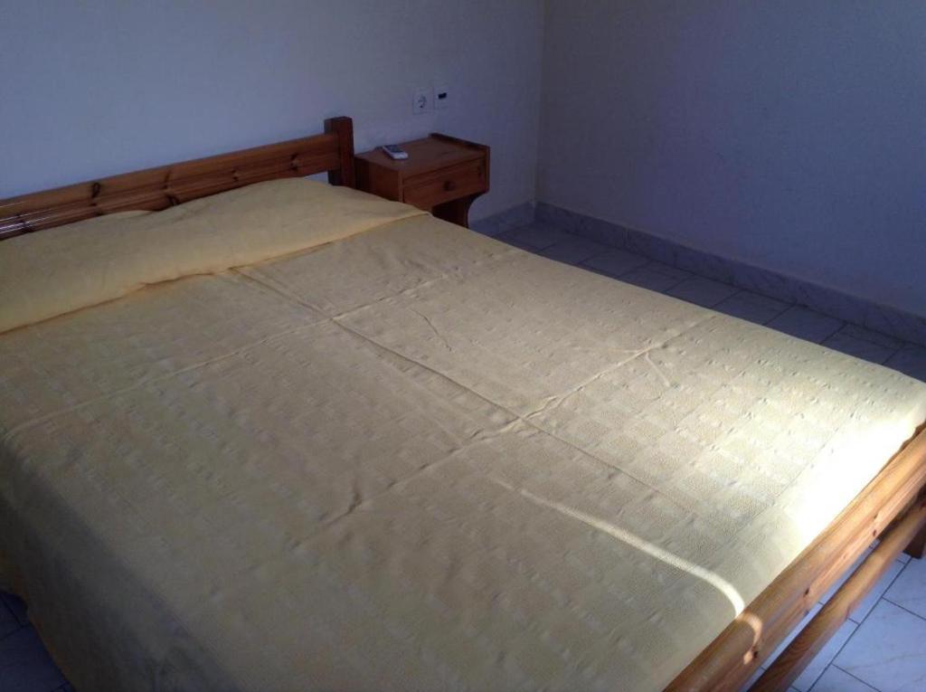 Rooms To Let Katerina & John'S Perissa (Santorini) Exterior foto