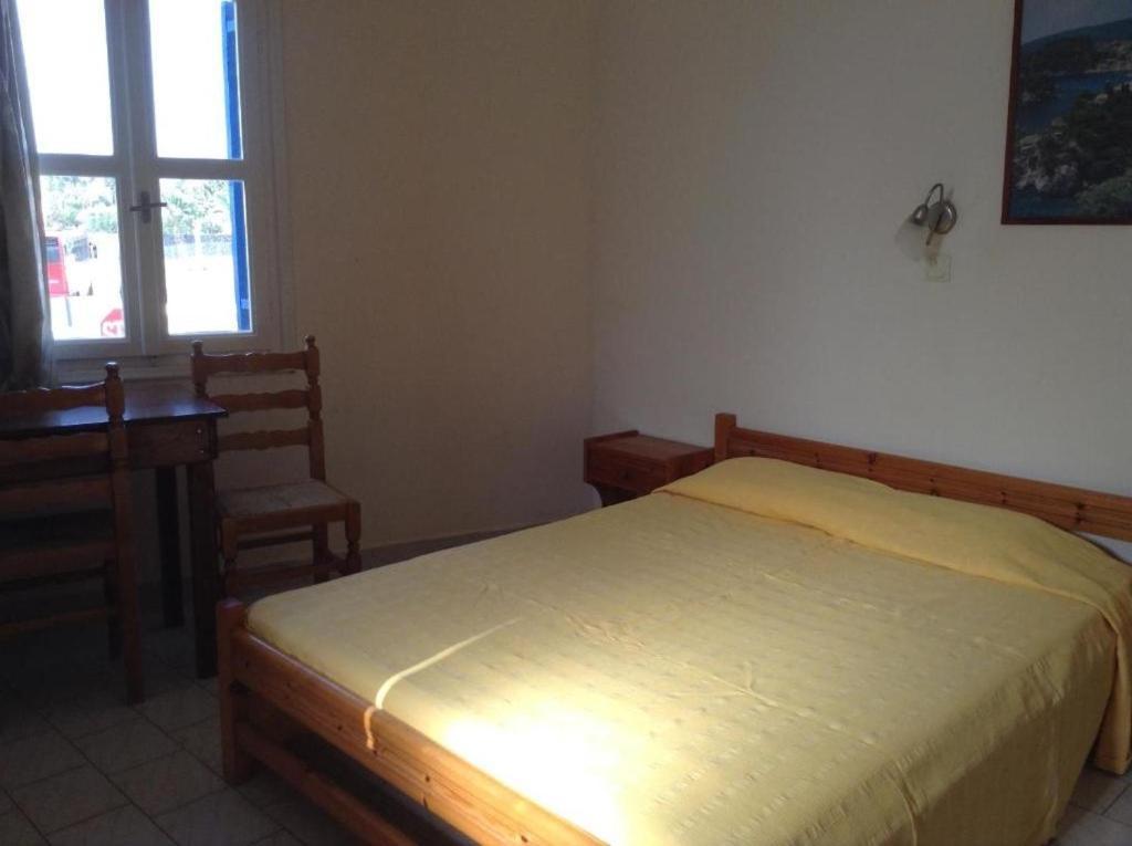 Rooms To Let Katerina & John'S Perissa (Santorini) Exterior foto